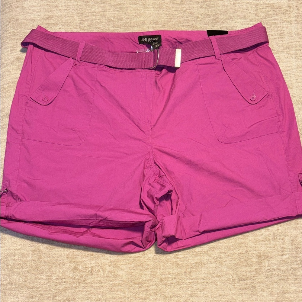 NWT Women's 28 plus Lane Bryant Magenta Women’s Bermuda Shorts Belt stretch